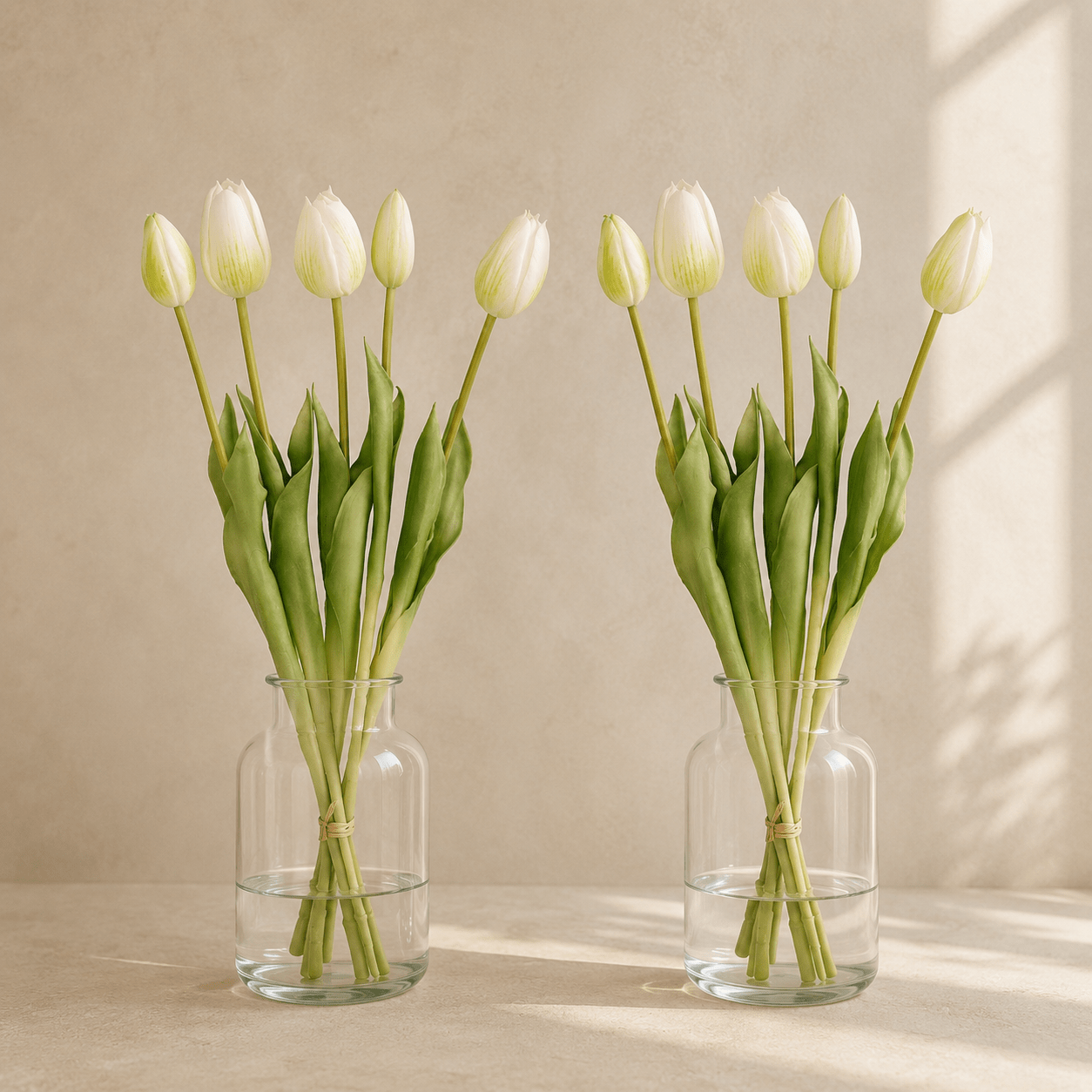 Kunsttulpenstrauß Weiß/Grün „Real Touch“ – 10 Tulpen, 42 cm - DYFLORA